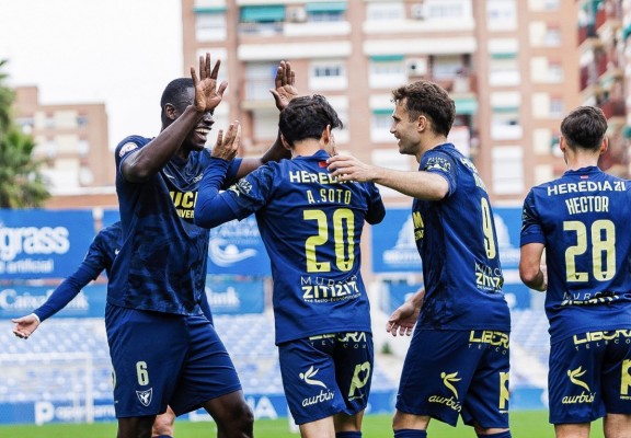 El líder Águilas cae en Jaén y se ve acechado por el Recre y el UCAM en Segunda RFEF 
