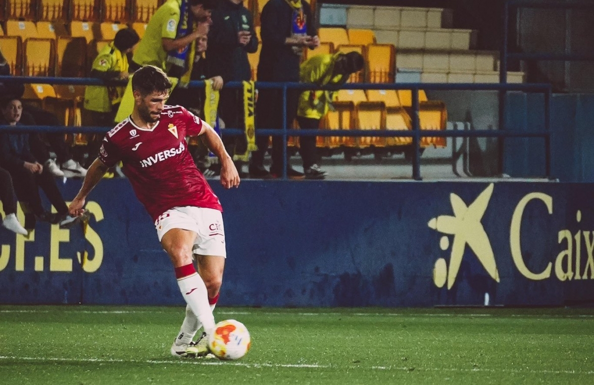 Curro Torres inicia su etapa al frente del Murcia con un sufrido punto que vale para no caer a descenso