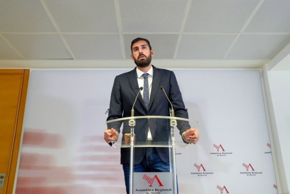 Abascal pidió a Antelo liderar Vox en la Región en 2027 diez días antes de cesarle