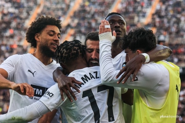 El Valencia CF recupera cinco meses después su mayor distancia con el descenso esta temporada