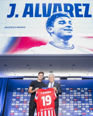  Julián Álvarez: 