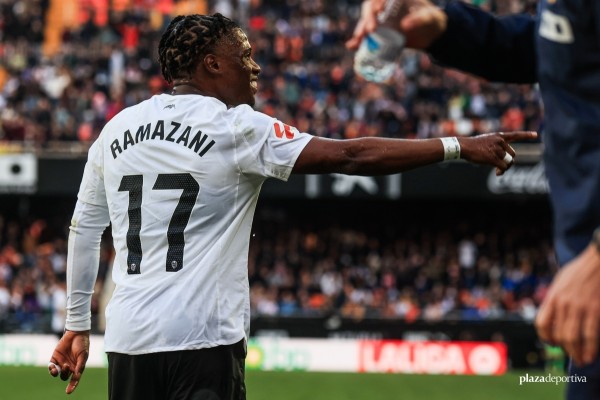 Ramazani, un 'pichichi' de penalti que ha dado ya al Valencia nueve puntos