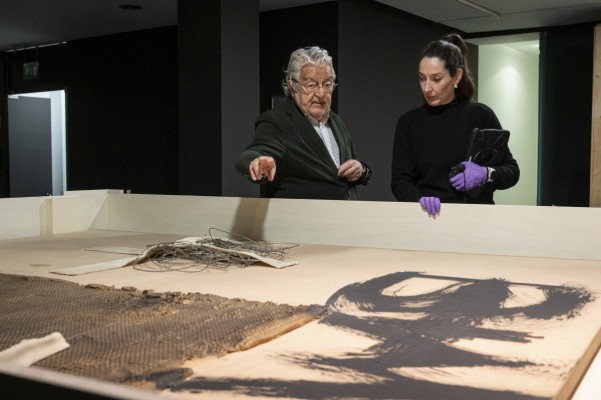 La obra de Antoni Tàpies desembarca en Fundación Bancaja