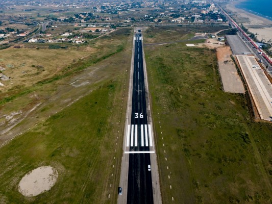 El Aeroclub de Castelló estrena nuevo asfaltado en su pista para acompañar la entrada en vigor del convenio