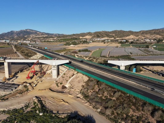 Adif inicia una nueva fase del viaducto del AVE sobre la A-7 en Totana