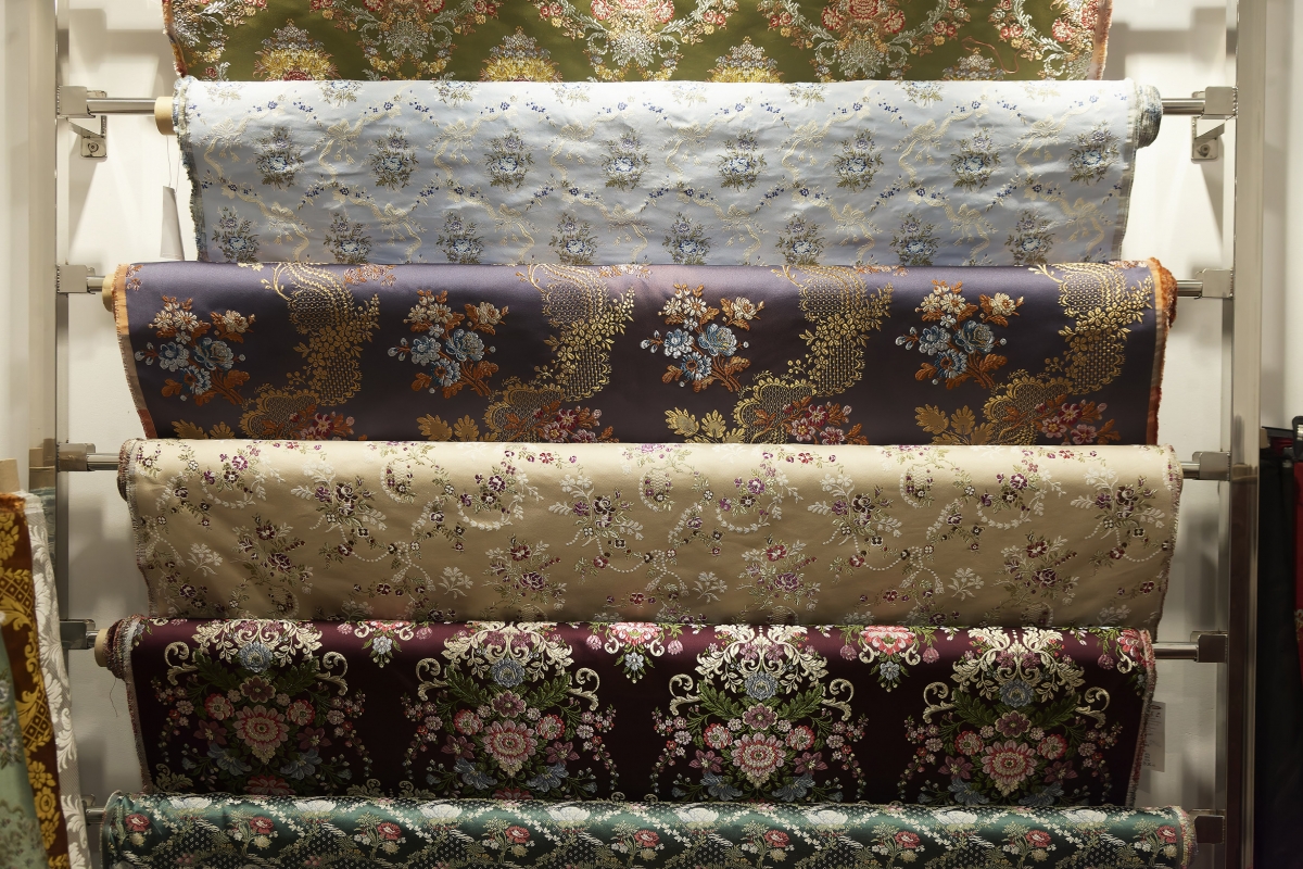 El proceso comienza con la elección del modelo, la tela y un patrón personal. - Foto: ANTONIO PRADAS El proceso comienza con la elección del modelo, la tela y un patrón personal.