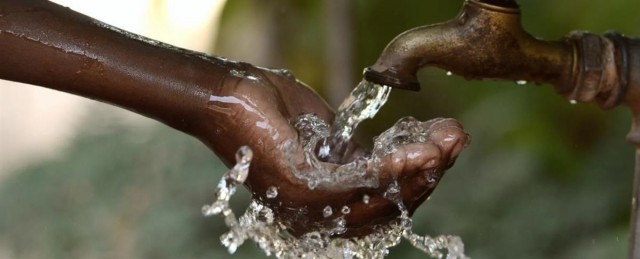 Más de 4.000 millones de personas en países de ingresos bajos y medios carecen de agua potable