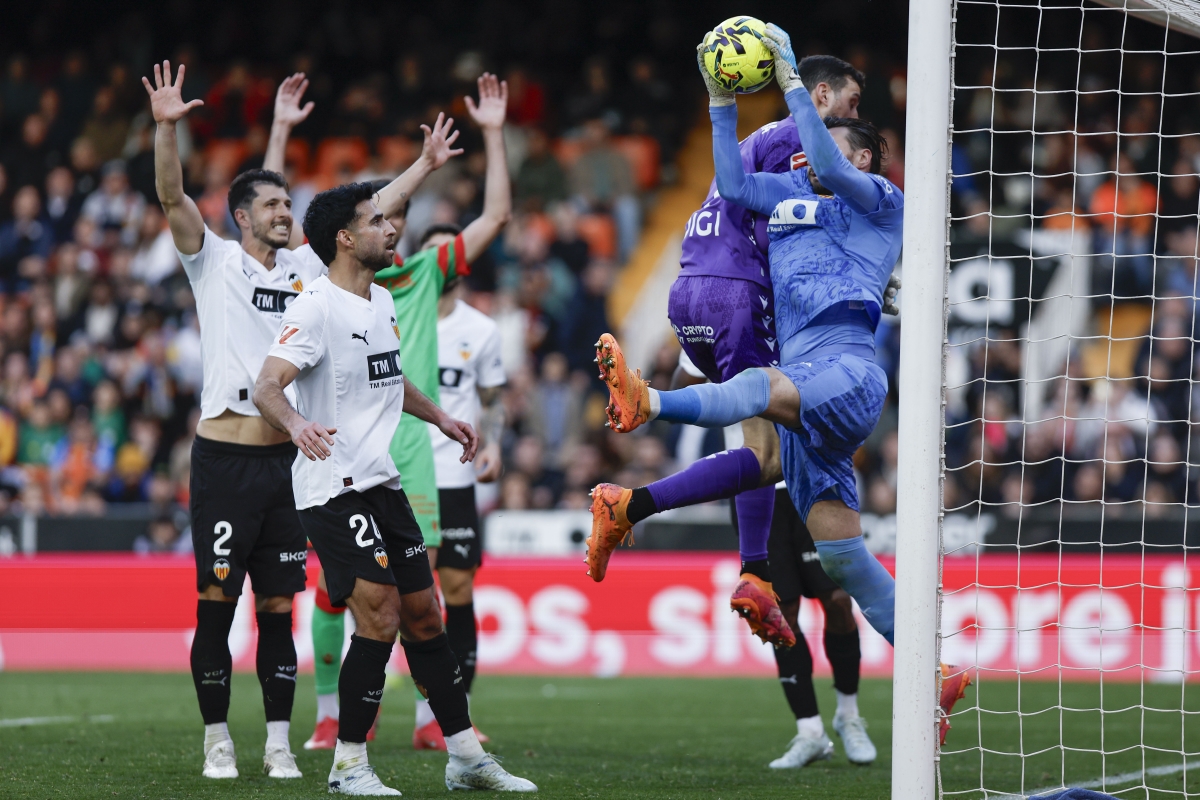 Novedades en el futuro de Stole, Cömert y 'Titi'