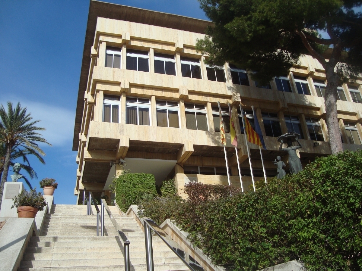 Benicàssim vuelve a licitar el contrato de 4,3 millones del Centro de Día: lo ratificará en el próximo pleno