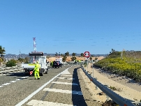 La Comunidad repinta 100 km de carreteras en Alhama, Totana, Mazarrón, Fuente Álamo, Murcia y el Campo de Cartagena