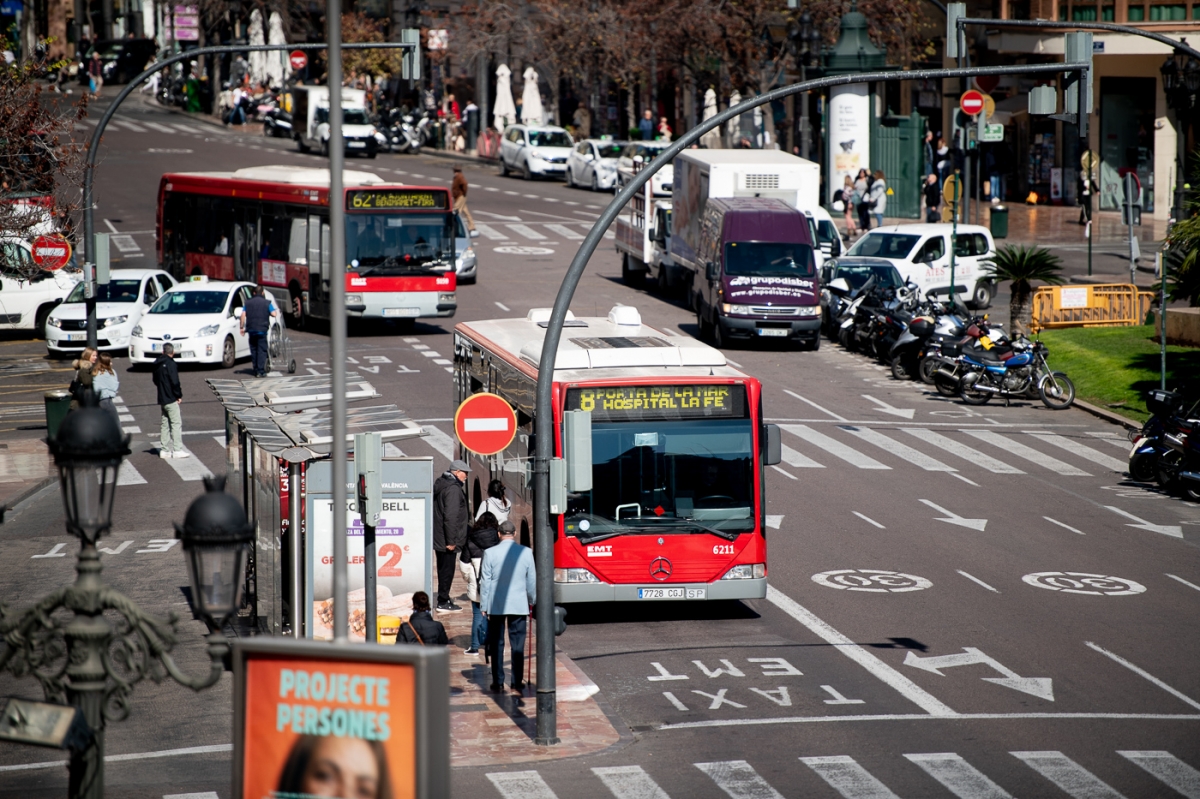 Autobuses más llenos y más lentos: la EMT cerró 2025 con récord de usuarios pero perdió velocidad