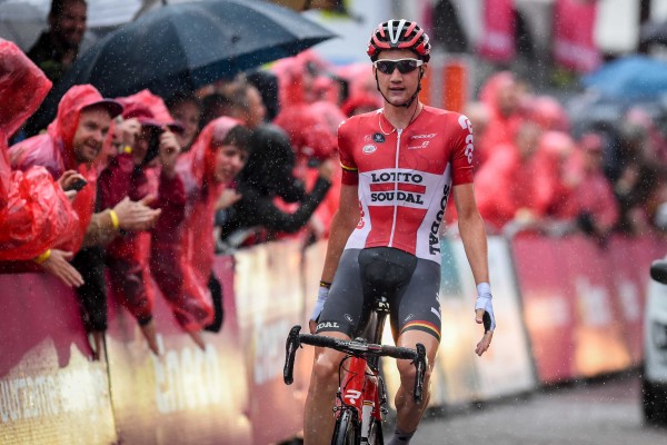 Wellens gana la primera etapa de montaña, Dumoulin sigue líder