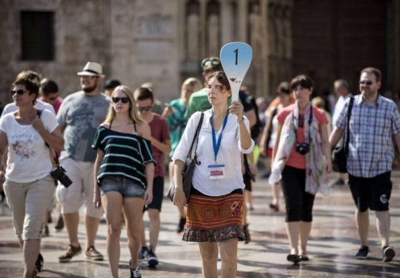 La Comunitat suma más de 6.800 nuevos afiliados en el sector del turismo en julio, un 3,2% más