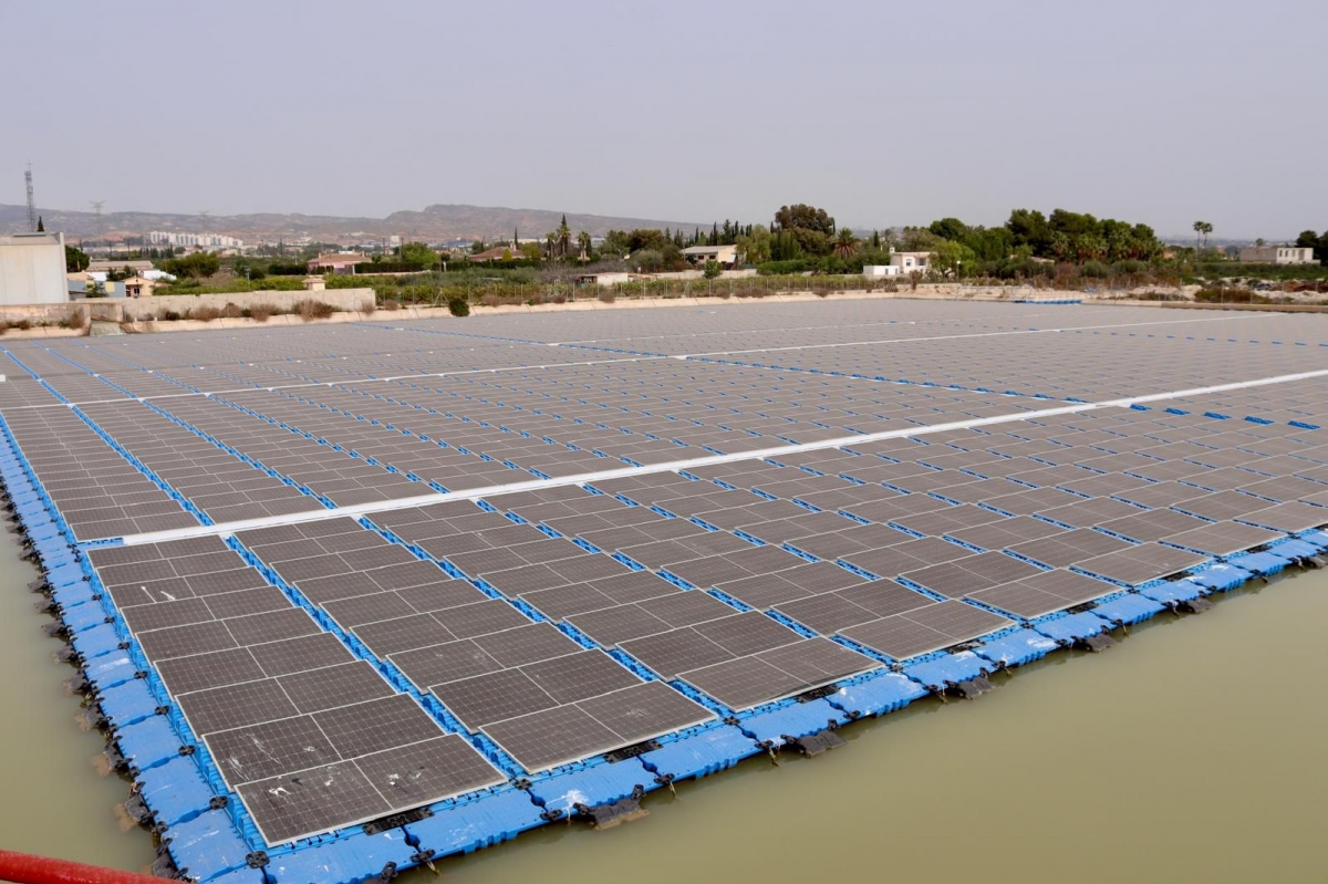 El Ministerio entrega tres fotovoltaicas y un nuevo sistema de telecontrol a regantes de Elche y Crevillent