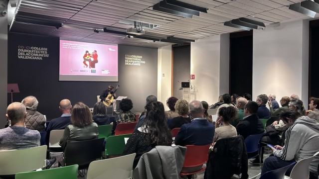 El Colegio de Arquitectos de Alicante acoge un recital de guitarra del Conservatorio Óscar Esplá