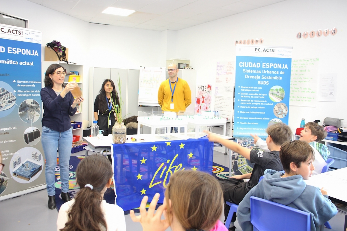 La comunidad ASV se une en torno a un mismo libro en la tercera edición de One Book, One School