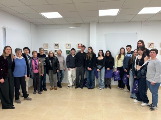 La Vall d’Uixó acoge la exposición 'Dones' del alumnado del IES Honori Garcia en la programación del 8M