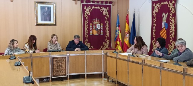 Aspe impulsa nuevas acciones formativas y laborales a través de una mesa de empleo
