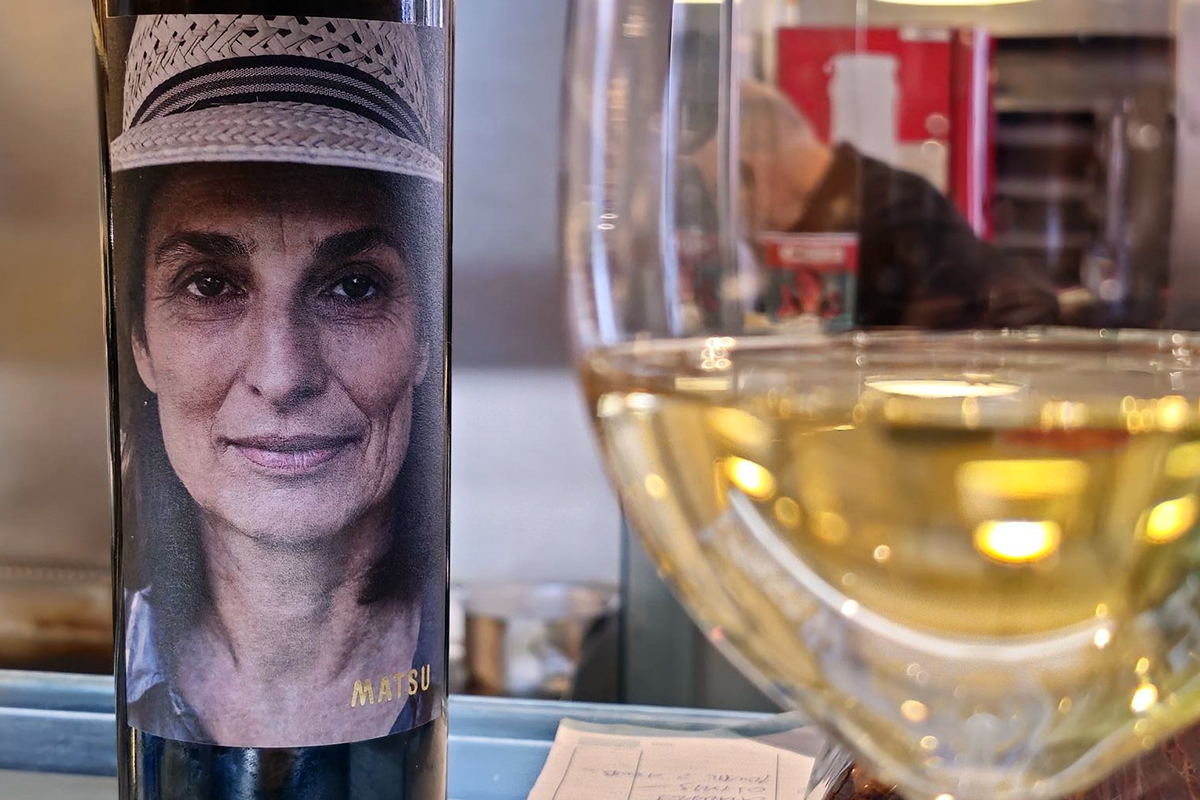 El vino a copas puede ser la solución