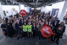 La feria Arco abre entre protestas, compras del IVAM y la primera visita de la consellera de Cultura