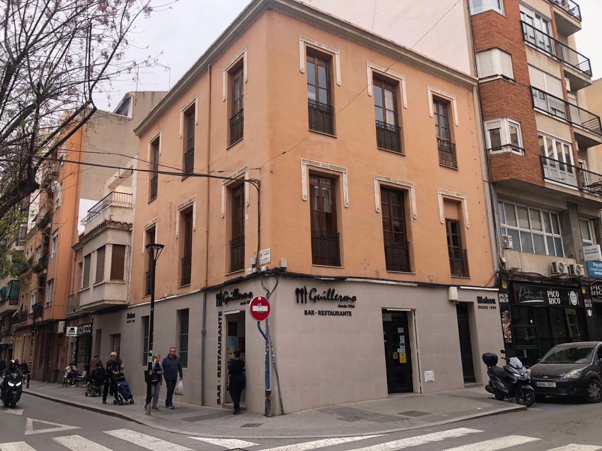 La inversión inmobiliaria desplaza otro negocio histórico en Alicante: el 'Guillermo' hace las maletas