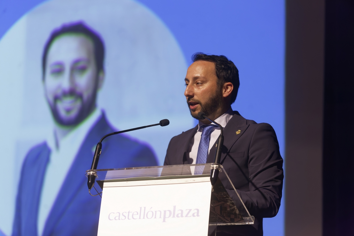 Sergio Toledo felicita a Castellón Plaza en su anuario económico y ensalza el 