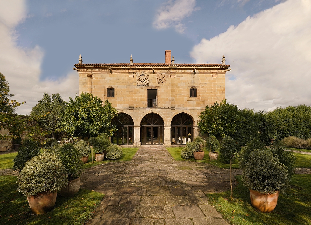 Dos hoteles en España para huir de las Fallas