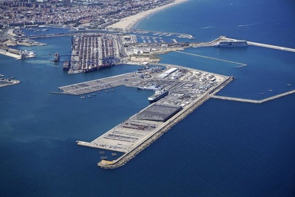 La APV identificará los riesgos críticos ante el cambio climático de los puertos de València, Sagunt y Gandia