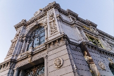 El Tesoro coloca 5.937,4 millones en deuda a medio y largo plazo y eleva la rentabilidad a 3 años