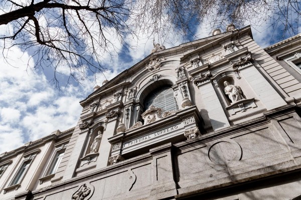El Supremo confirma que las asociaciones pueden defender a consumidores en casos sobre inversiones complejas