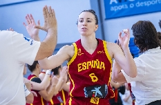 Aina Ayuso, Alba Prieto y Txell Alarcón, del Hozono Jairis, con las selecciones españolas