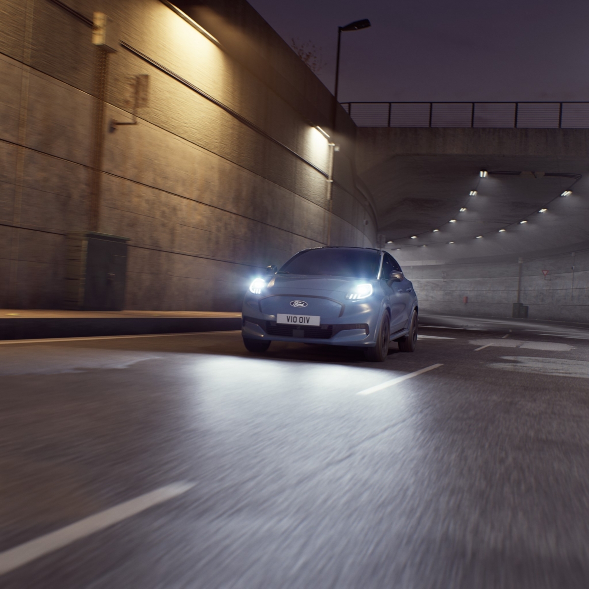 Ford Puma mejora su autonomía e incorpora la tecnología de conducción sin manos en el volante BlueCruise