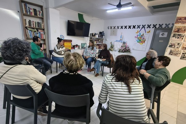 El PSPV recoge denuncias vecinales en el distrito sur por 