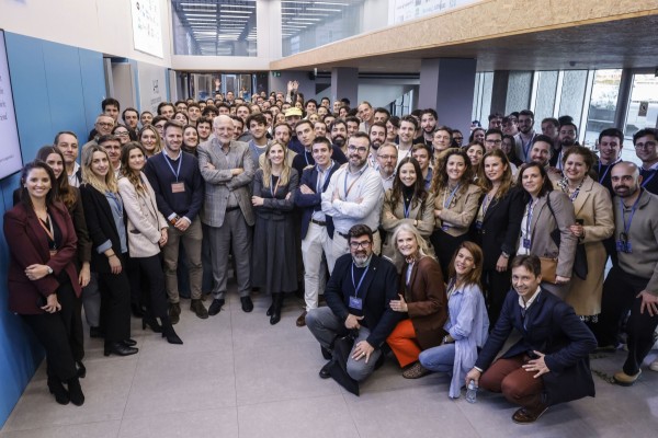 El talento murciano se hace hueco en la aceleradora negocios de Juan Roig con las startups Limbium y Home dock