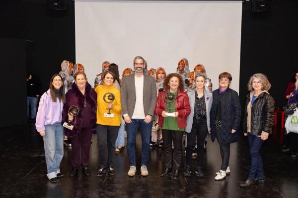 El PSOE reconoce con los premios 8-M a Rosa Peñalver, Carmen Soto y la Asamblea Feminista de la Región de Murcia