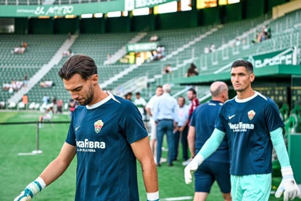 El Elche afrontará el debut liguero con menos fichajes de la 'era Bragarnik'
