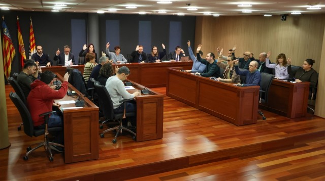 Onda se une en el Pleno para exigir a las instituciones un plan de emergencia en defensa del azulejo
