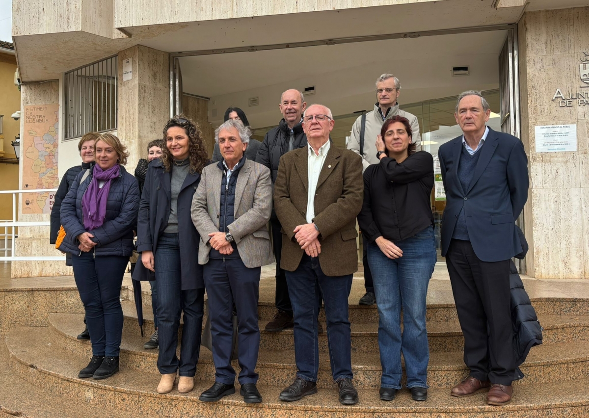 El comisionado autonómico de la Dana, Raúl Mérida, se reúne en Paiporta con representantes municipales de la zona cero.