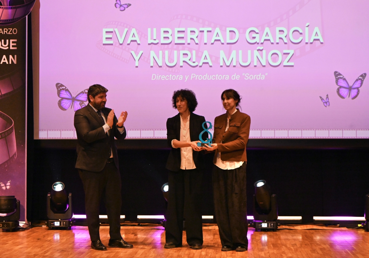 Premio 8M a Eva Libertad y Nuria Muños