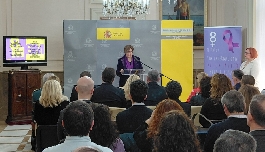 La subdelegada del Gobierno, García Valls, defiende el compromiso institucional con la igualdad en el 8M