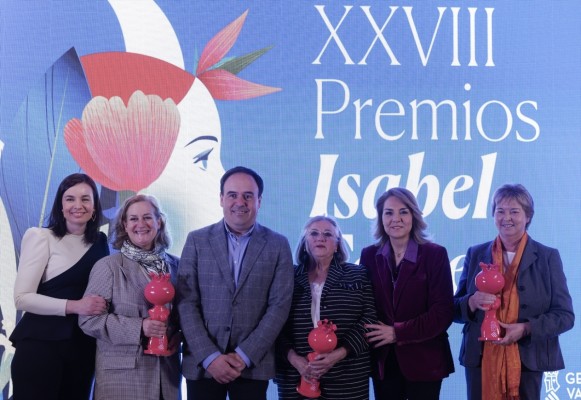 Generalitat reconoce con los Premios Isabel Ferrer a mujeres y colectivos que 
