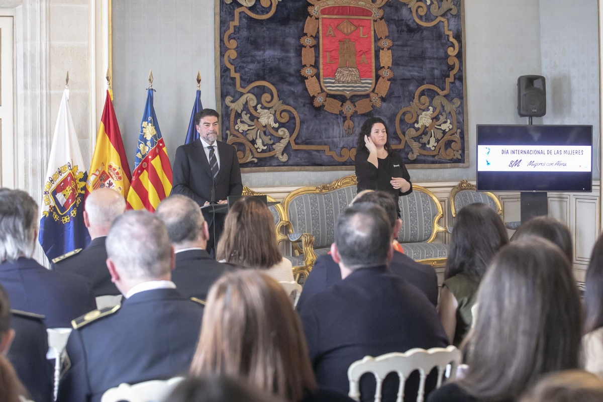 Otro 8M con división política en Alicante: el PP y la izquierda defienden la igualdad por separado