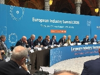 La cerámica y otras industrias estratégicas europeas intensifican su presión ante la UE para que suspenda el aumento de costes en CO₂