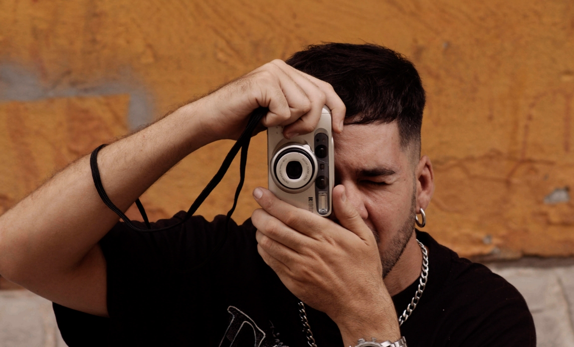 Carles Giuliani se 'enfoca' en los pequeños placeres de la vida con su nuevo single