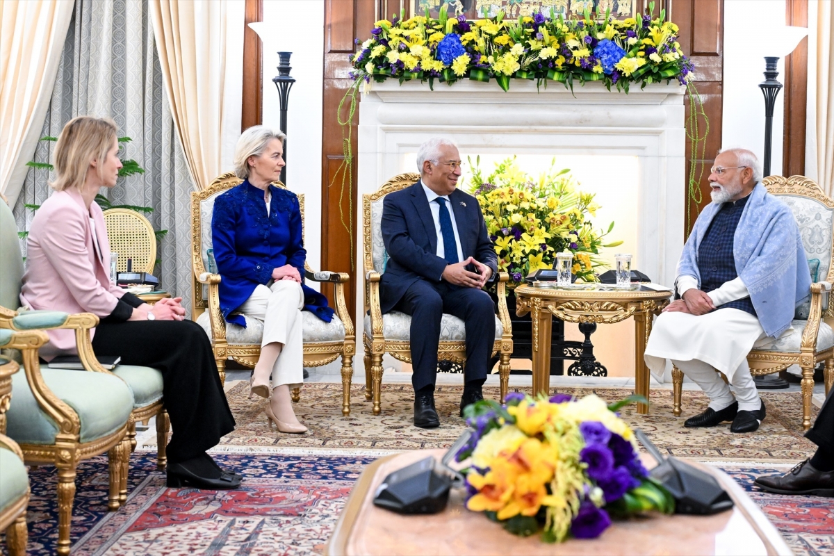 António Costa, Narendra Modi y Ursula von der Leyen.