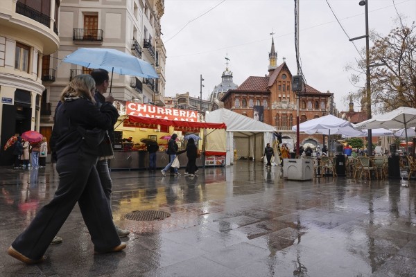València intensifica las inspecciones en Fallas: control diario a las 165 churrerías de la ciudad