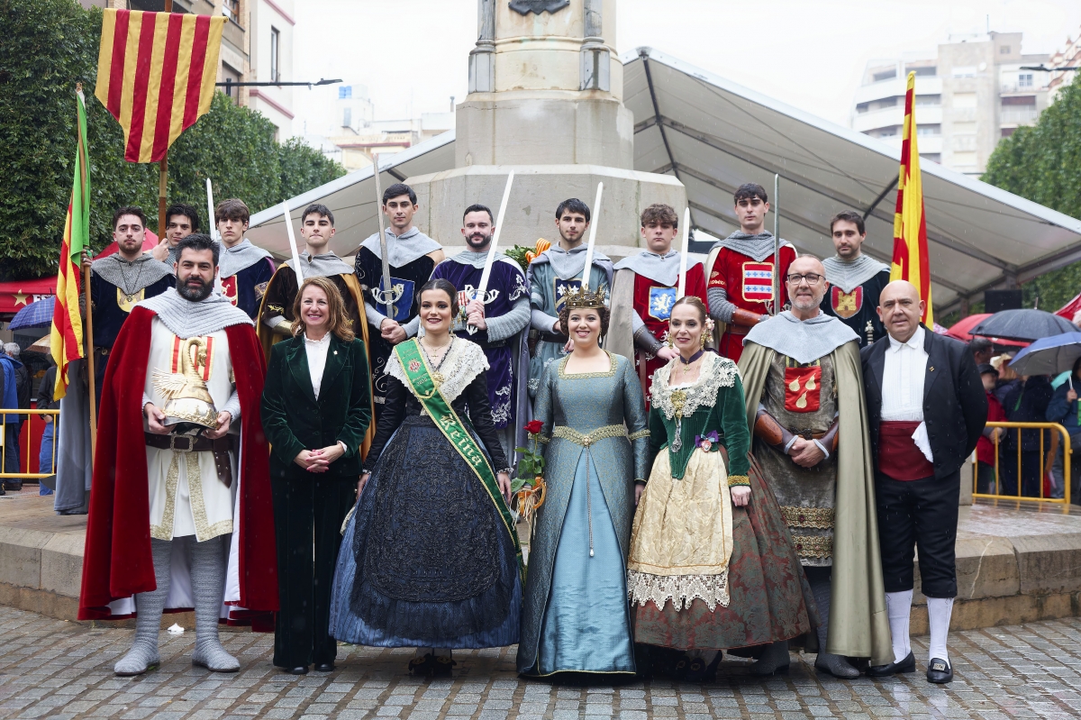 Imágenes del Homenaje a Jaume I bajo la lluvia 