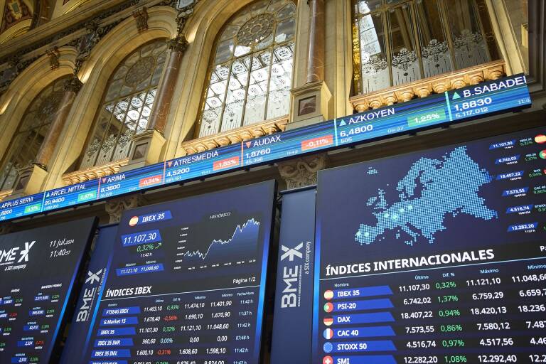 El Ibex 35 abre la sesión al alza en un día marcado por la festividad