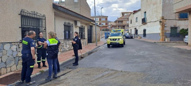 La tormenta corta una carretera en Puerto Lumbreras e inunda sótanos y garajes