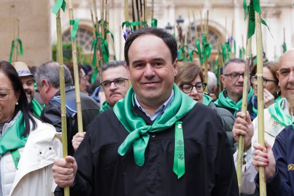 Pérez Llorca llama a trabajar 